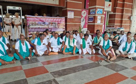 திருச்சி ரயில் நிலையத்தில் விவசாயிகள் காத்திருப்பு போராட்டம்; போலீசார் குவிப்பு